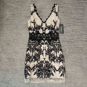 Nicole Miller Floral Dress - black/tan